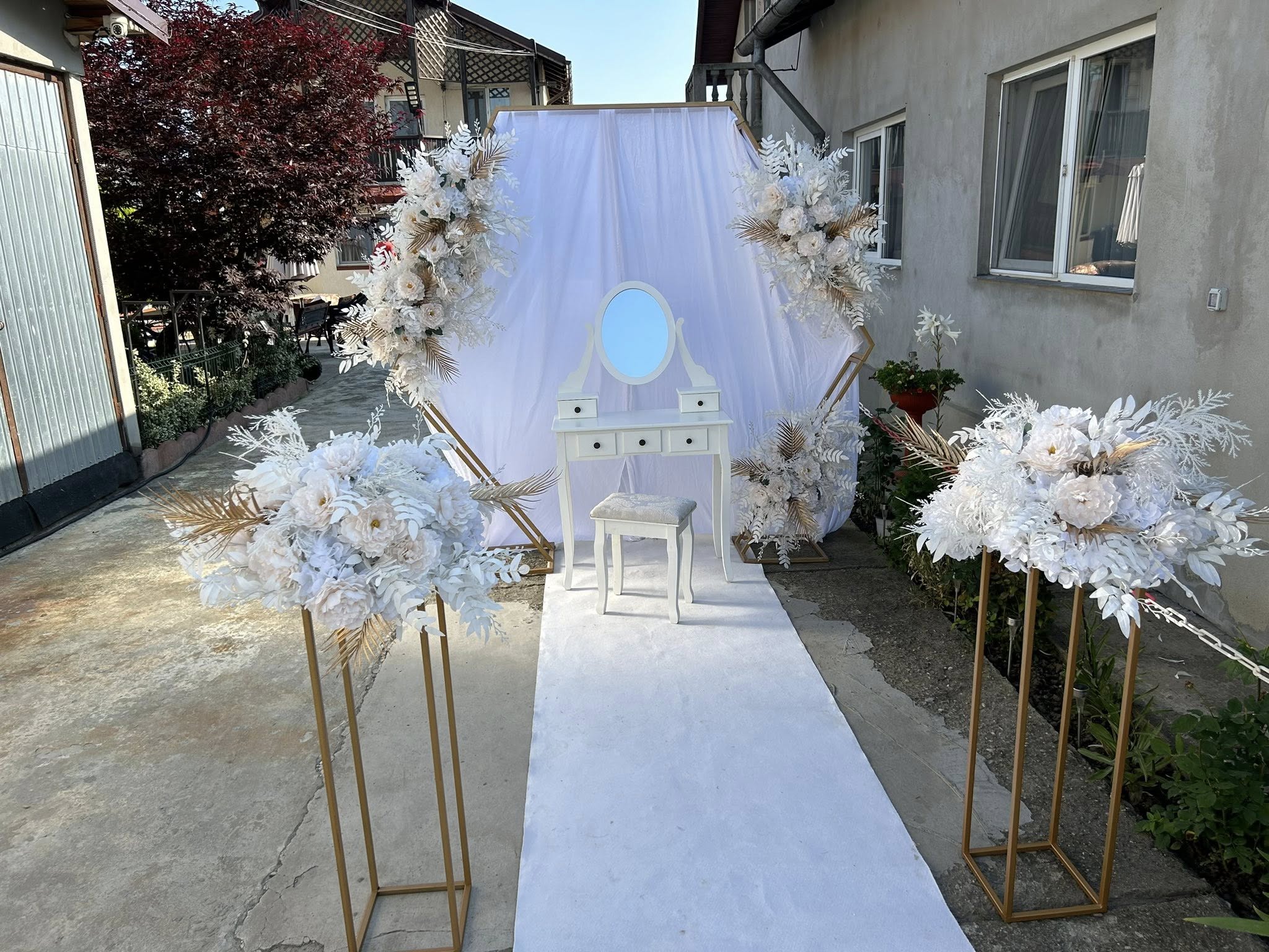 Decor pregătire mireasă acasă sau la locație București - Setup foto eveniment PIM MOOD