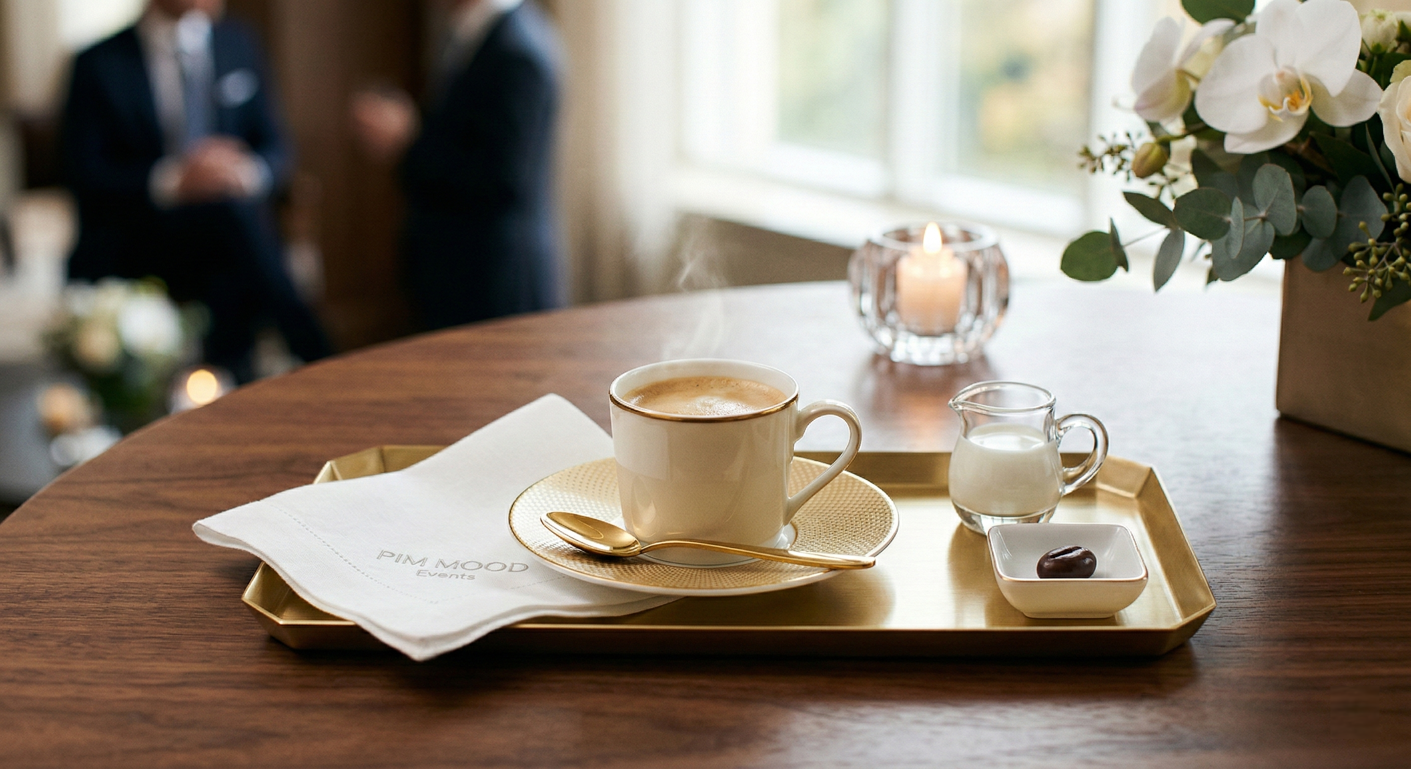 Set premium servire cafea Aristocrat Gold, închiriere logistică evenimente PIM MOOD Events